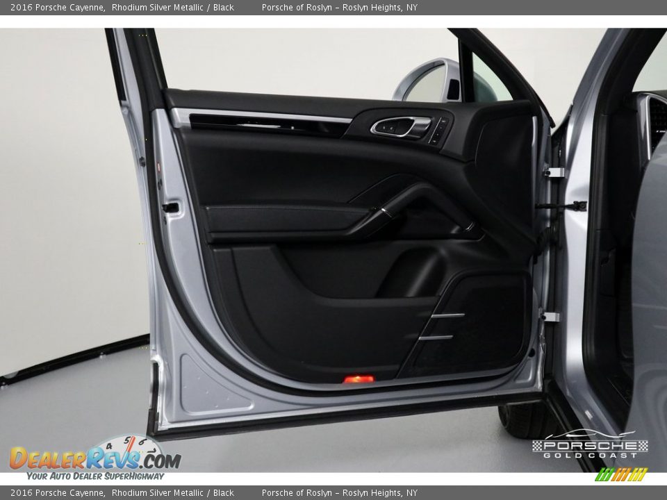 2016 Porsche Cayenne Rhodium Silver Metallic / Black Photo #11