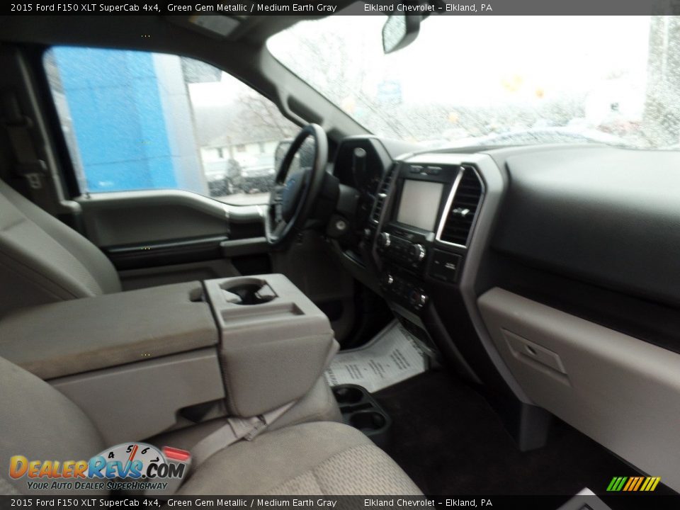 2015 Ford F150 XLT SuperCab 4x4 Green Gem Metallic / Medium Earth Gray Photo #15