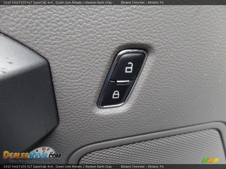 2015 Ford F150 XLT SuperCab 4x4 Green Gem Metallic / Medium Earth Gray Photo #22