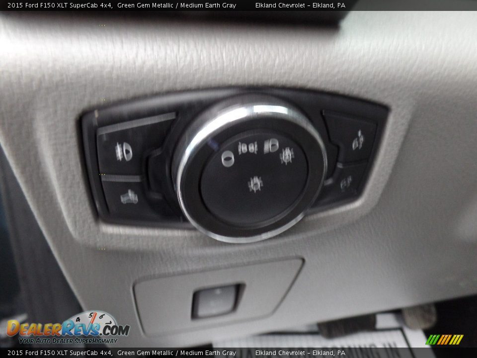 2015 Ford F150 XLT SuperCab 4x4 Green Gem Metallic / Medium Earth Gray Photo #23