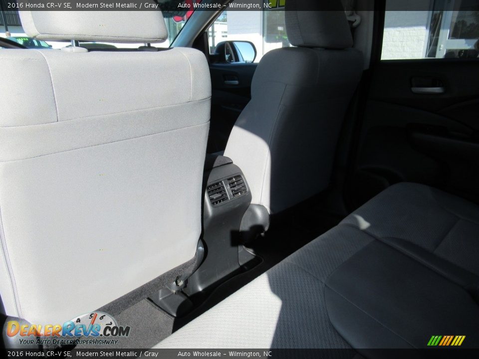 2016 Honda CR-V SE Modern Steel Metallic / Gray Photo #12