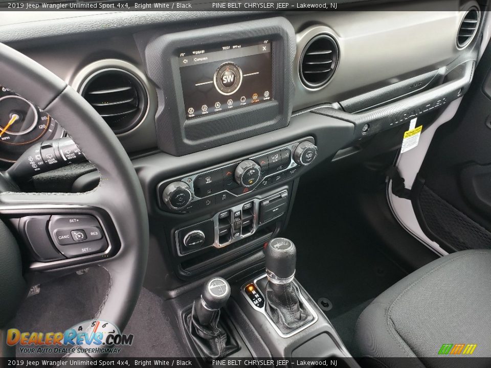 2019 Jeep Wrangler Unlimited Sport 4x4 Bright White / Black Photo #10