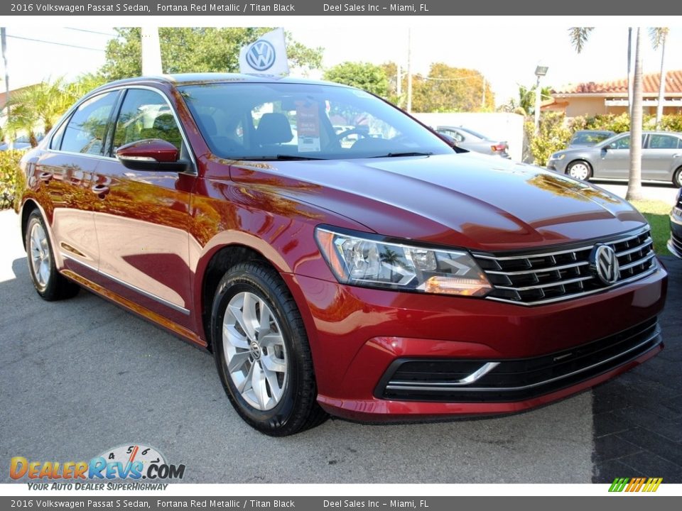 2016 Volkswagen Passat S Sedan Fortana Red Metallic / Titan Black Photo #2