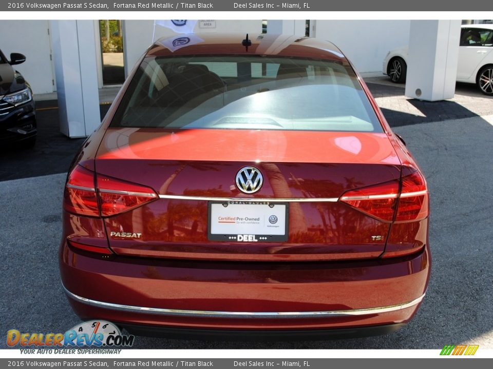 2016 Volkswagen Passat S Sedan Fortana Red Metallic / Titan Black Photo #8