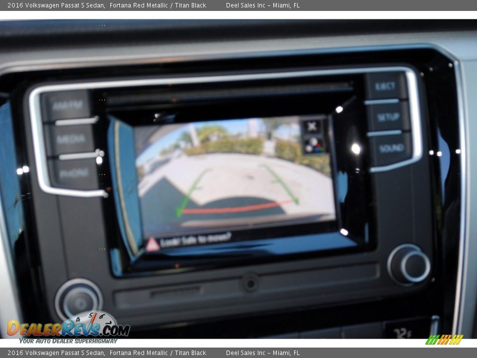 2016 Volkswagen Passat S Sedan Fortana Red Metallic / Titan Black Photo #16