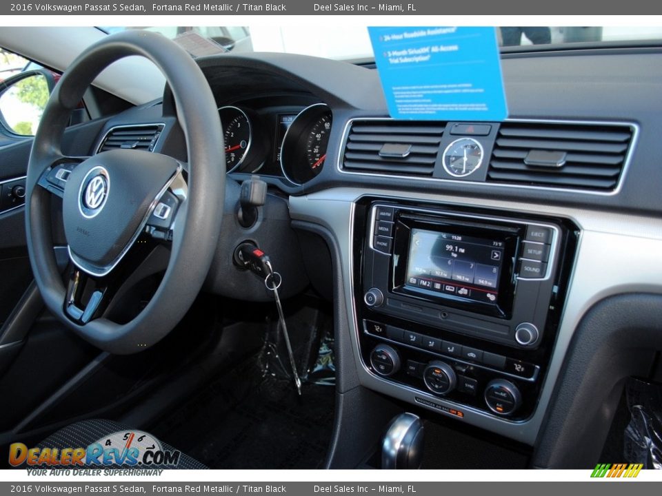 2016 Volkswagen Passat S Sedan Fortana Red Metallic / Titan Black Photo #19