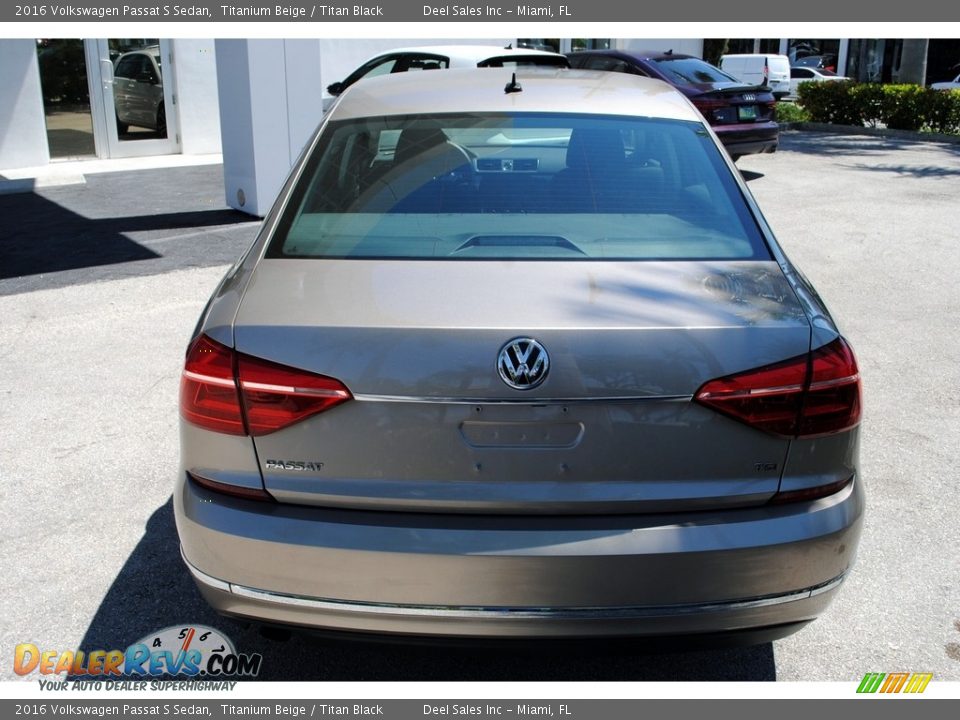 2016 Volkswagen Passat S Sedan Titanium Beige / Titan Black Photo #8