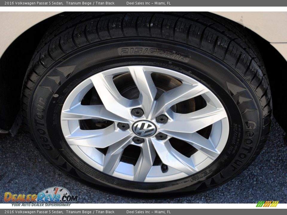 2016 Volkswagen Passat S Sedan Titanium Beige / Titan Black Photo #10