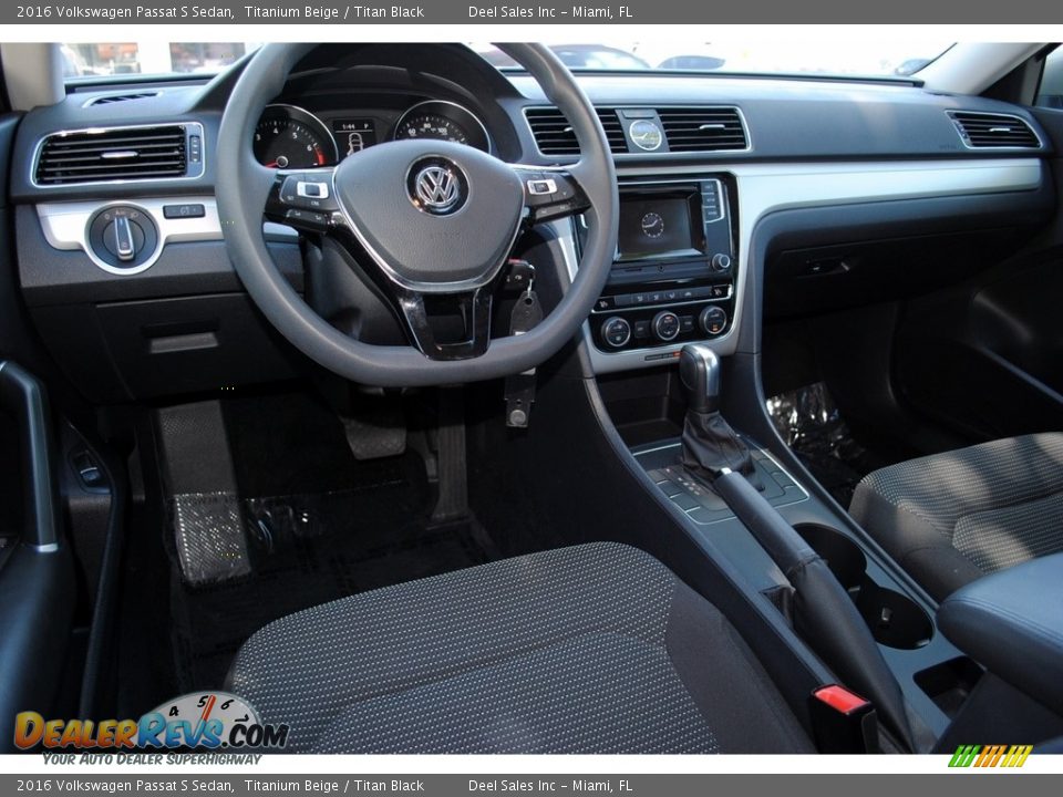 2016 Volkswagen Passat S Sedan Titanium Beige / Titan Black Photo #12