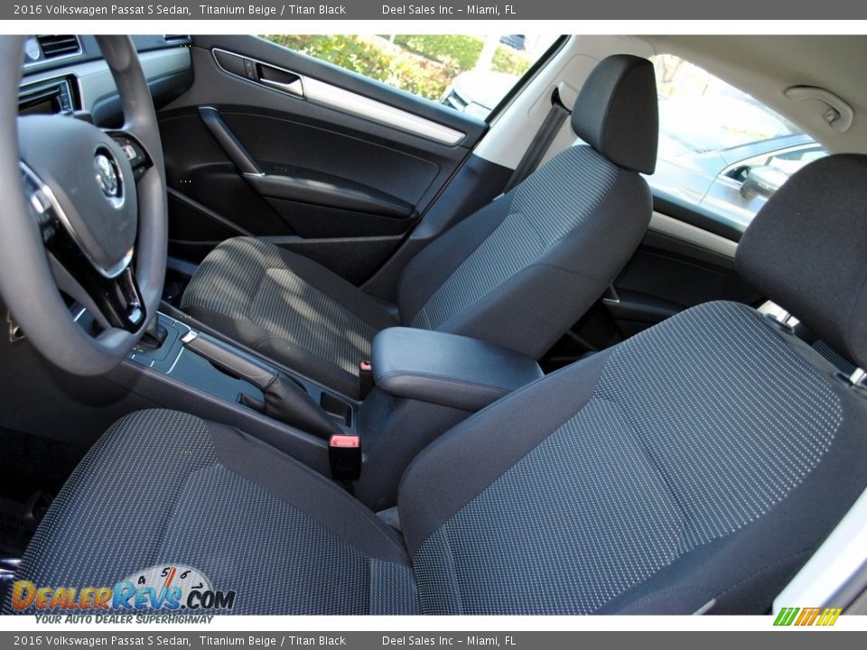 2016 Volkswagen Passat S Sedan Titanium Beige / Titan Black Photo #13