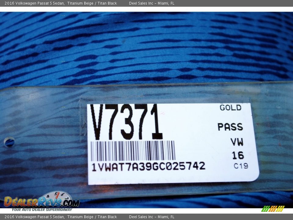 2016 Volkswagen Passat S Sedan Titanium Beige / Titan Black Photo #20