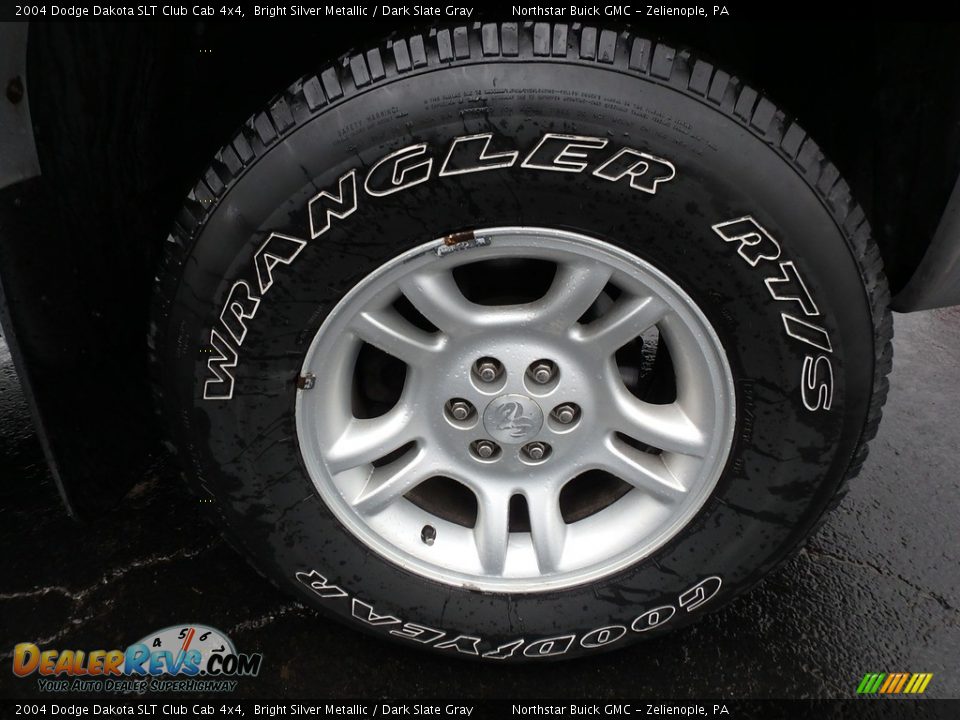 2004 Dodge Dakota SLT Club Cab 4x4 Bright Silver Metallic / Dark Slate Gray Photo #15