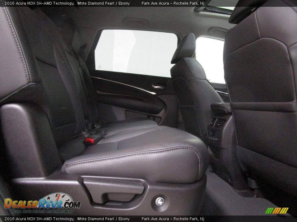 2016 Acura MDX SH-AWD Technology White Diamond Pearl / Ebony Photo #19