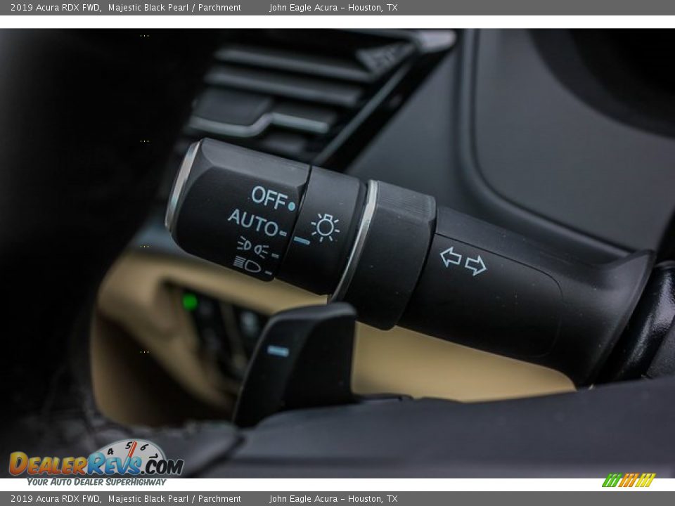 2019 Acura RDX FWD Majestic Black Pearl / Parchment Photo #35