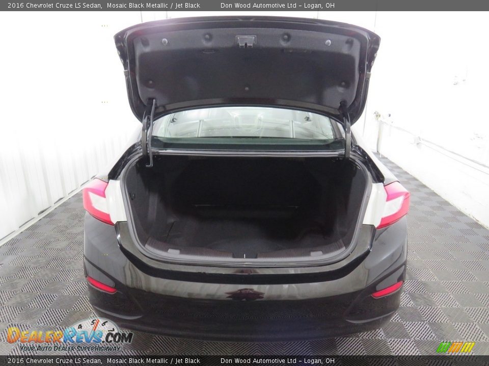 2016 Chevrolet Cruze LS Sedan Mosaic Black Metallic / Jet Black Photo #13
