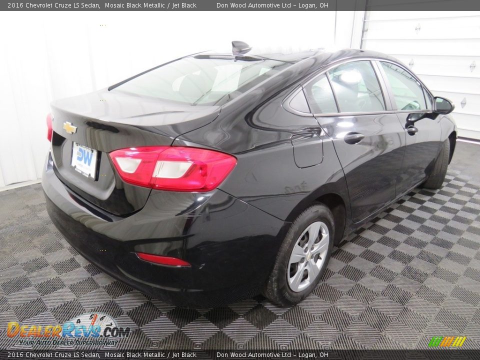 2016 Chevrolet Cruze LS Sedan Mosaic Black Metallic / Jet Black Photo #15