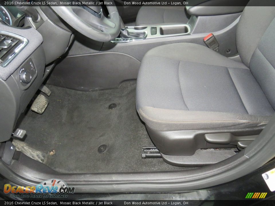 2016 Chevrolet Cruze LS Sedan Mosaic Black Metallic / Jet Black Photo #26