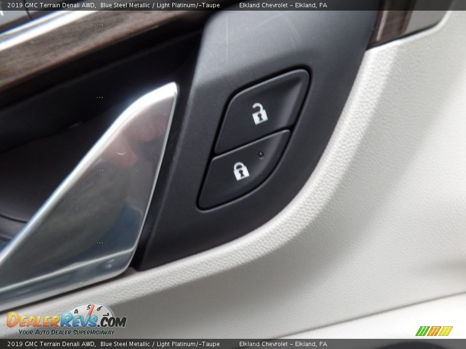 2019 GMC Terrain Denali AWD Blue Steel Metallic / Light Platinum/­Taupe Photo #24