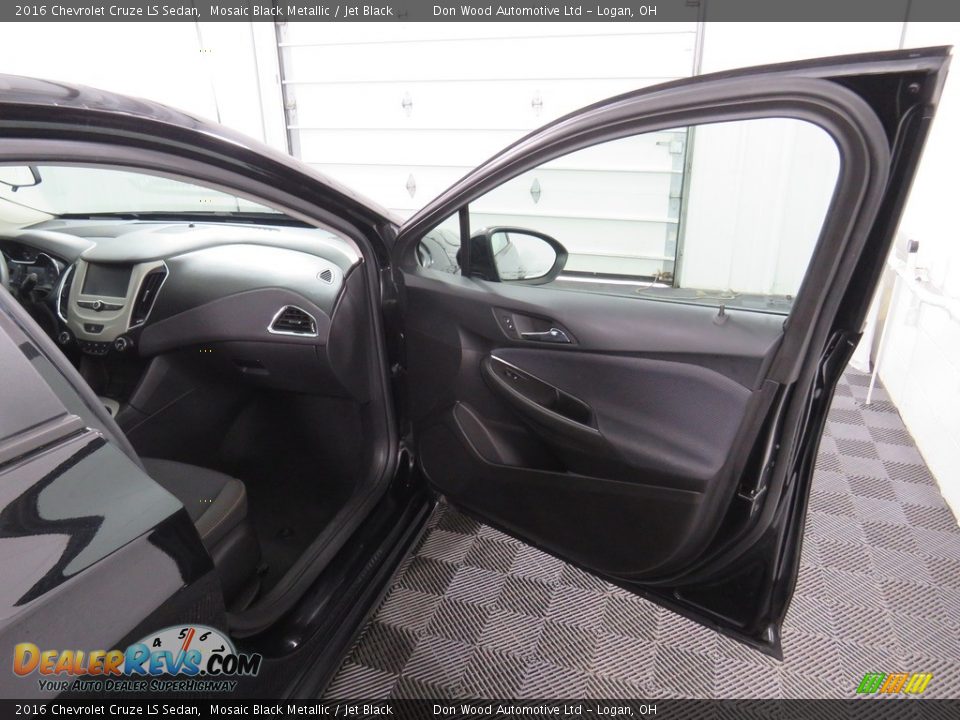 2016 Chevrolet Cruze LS Sedan Mosaic Black Metallic / Jet Black Photo #34
