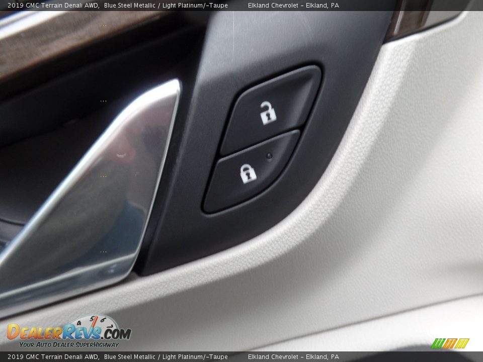 2019 GMC Terrain Denali AWD Blue Steel Metallic / Light Platinum/­Taupe Photo #25