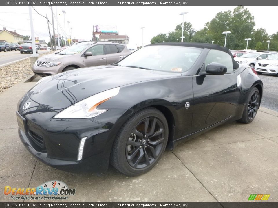 Front 3/4 View of 2016 Nissan 370Z Touring Roadster Photo #8