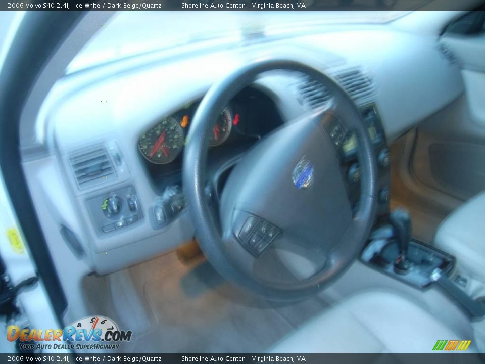 2006 Volvo S40 2.4i Ice White / Dark Beige/Quartz Photo #14