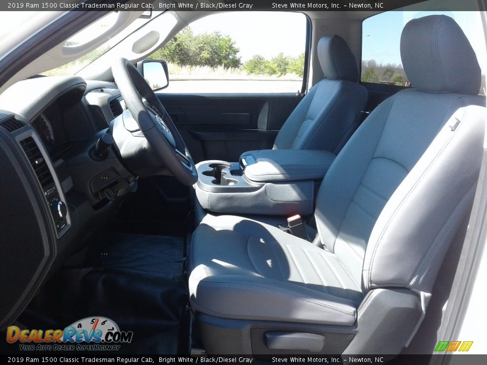 2019 Ram 1500 Classic Tradesman Regular Cab Bright White / Black/Diesel Gray Photo #11
