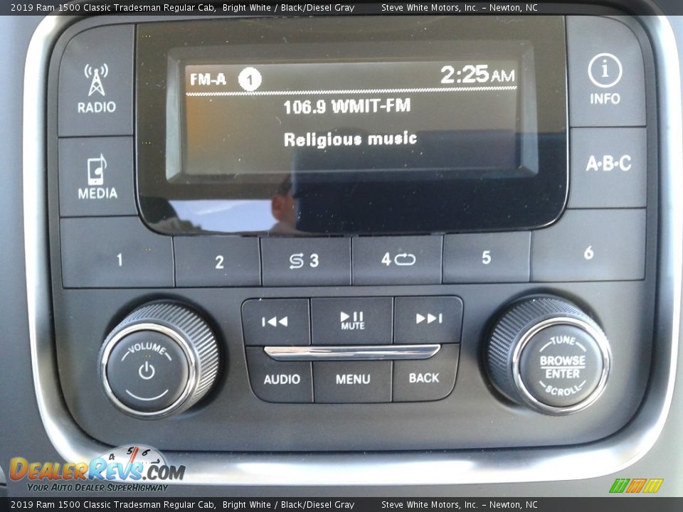 2019 Ram 1500 Classic Tradesman Regular Cab Bright White / Black/Diesel Gray Photo #19