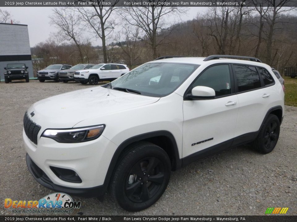 2019 Jeep Cherokee Latitude Plus 4x4 Pearl White / Black Photo #1