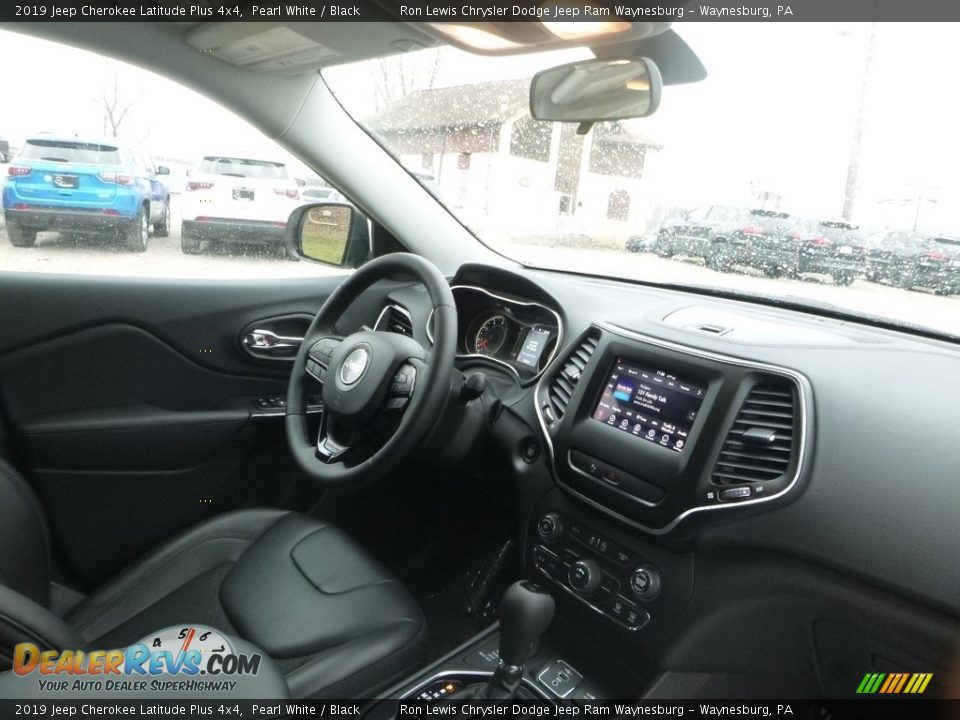2019 Jeep Cherokee Latitude Plus 4x4 Pearl White / Black Photo #11