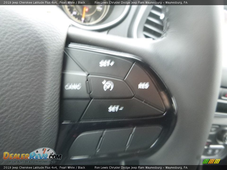 2019 Jeep Cherokee Latitude Plus 4x4 Pearl White / Black Photo #19