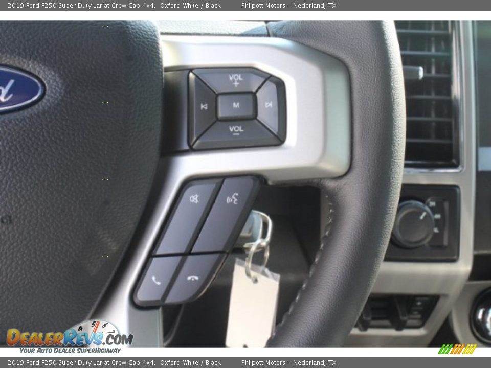 2019 Ford F250 Super Duty Lariat Crew Cab 4x4 Oxford White / Black Photo #16