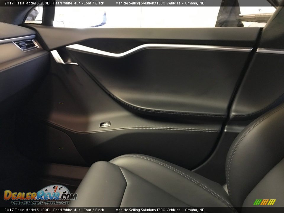 Door Panel of 2017 Tesla Model S 100D Photo #3