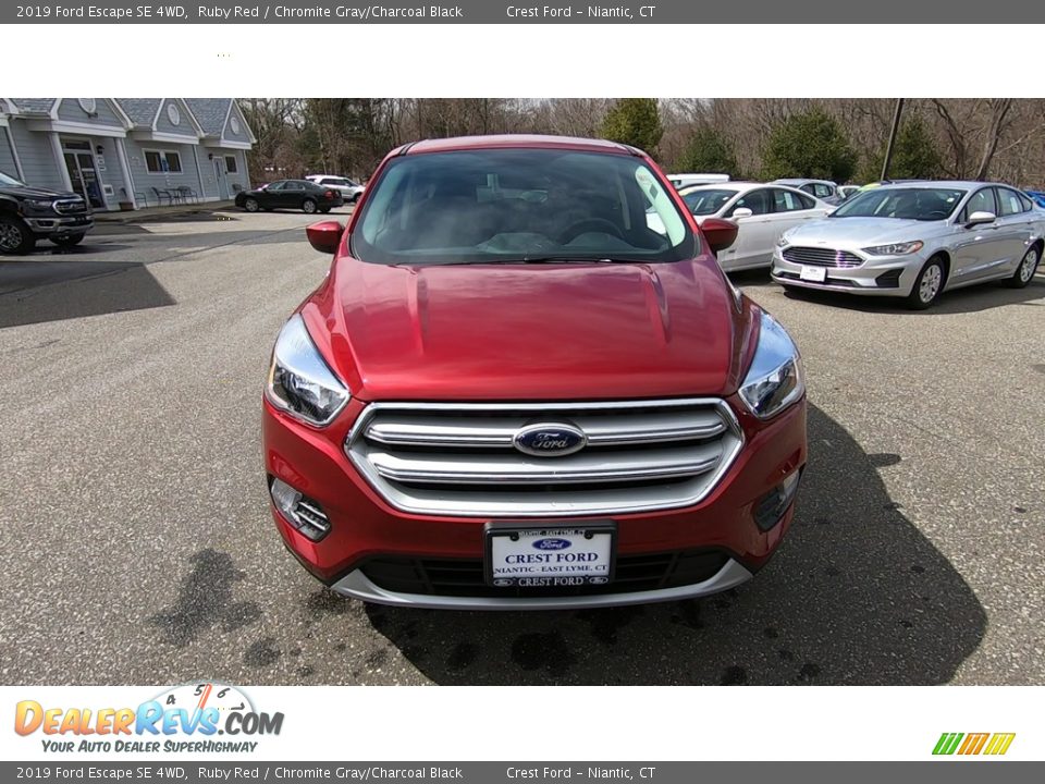 2019 Ford Escape SE 4WD Ruby Red / Chromite Gray/Charcoal Black Photo #2