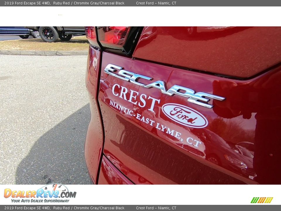 2019 Ford Escape SE 4WD Ruby Red / Chromite Gray/Charcoal Black Photo #10