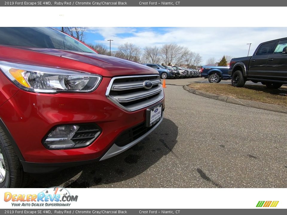 2019 Ford Escape SE 4WD Ruby Red / Chromite Gray/Charcoal Black Photo #27