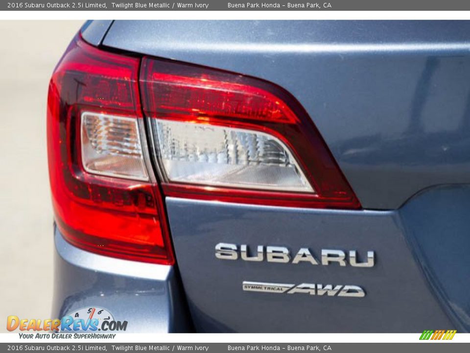2016 Subaru Outback 2.5i Limited Twilight Blue Metallic / Warm Ivory Photo #10