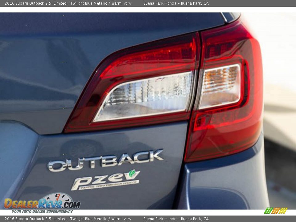 2016 Subaru Outback 2.5i Limited Twilight Blue Metallic / Warm Ivory Photo #11