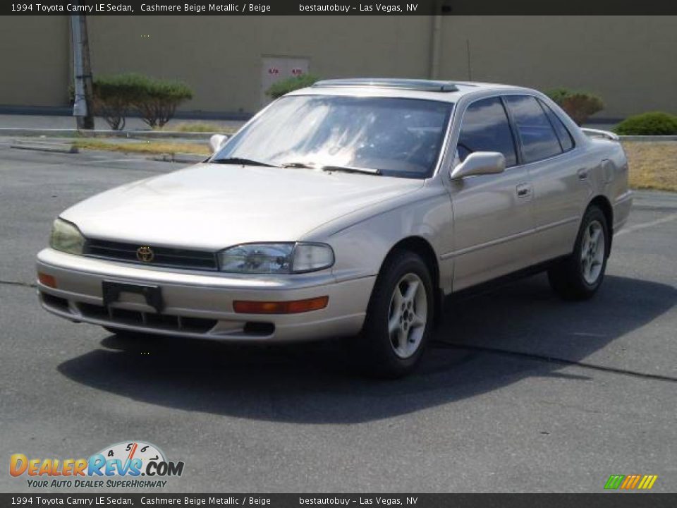 1994 Toyota Camry LE Sedan Cashmere Beige Metallic / Beige Photo #5