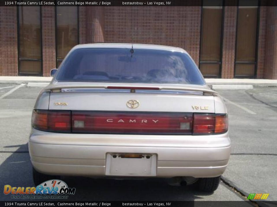 1994 Toyota Camry LE Sedan Cashmere Beige Metallic / Beige Photo #12