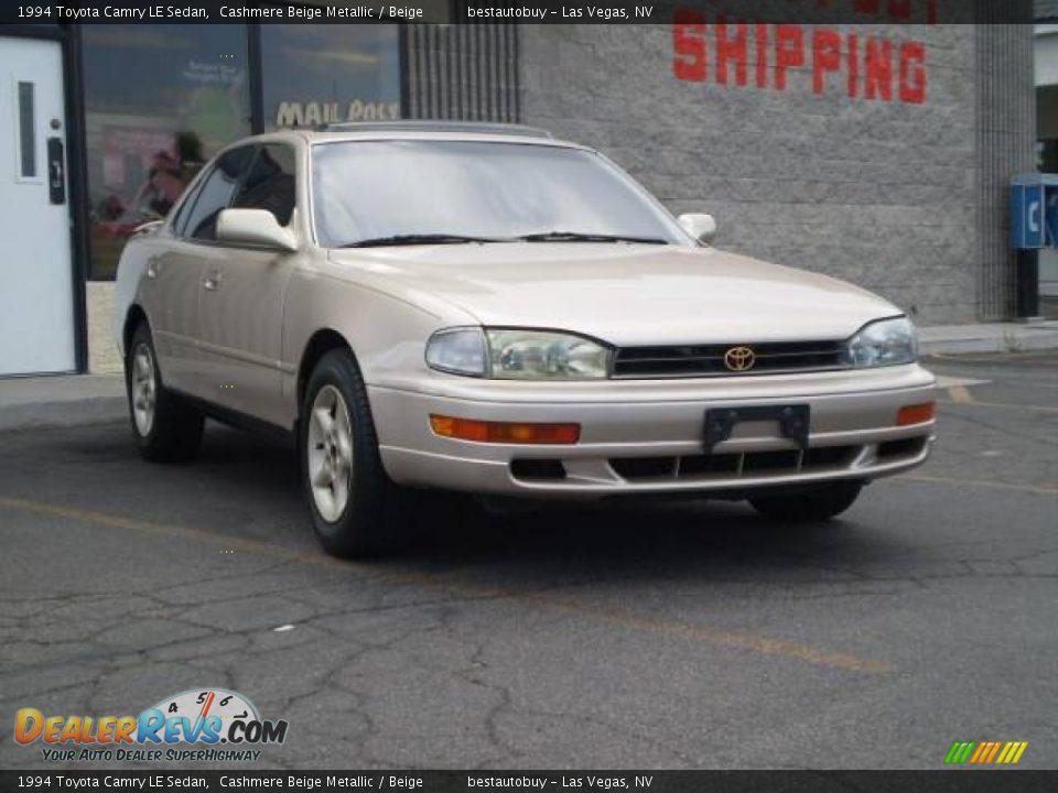 1994 Toyota Camry LE Sedan Cashmere Beige Metallic / Beige Photo #19