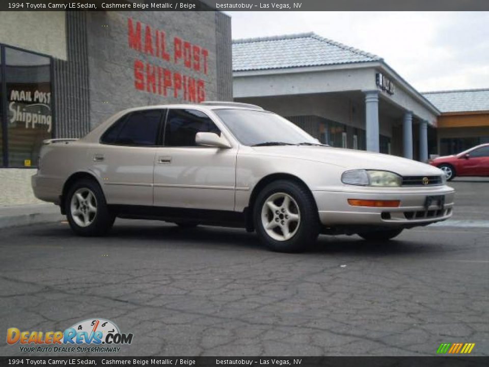 1994 Toyota Camry LE Sedan Cashmere Beige Metallic / Beige Photo #20