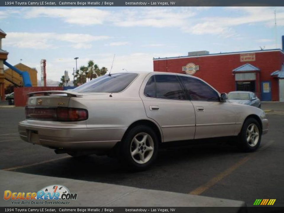 1994 Toyota Camry LE Sedan Cashmere Beige Metallic / Beige Photo #22