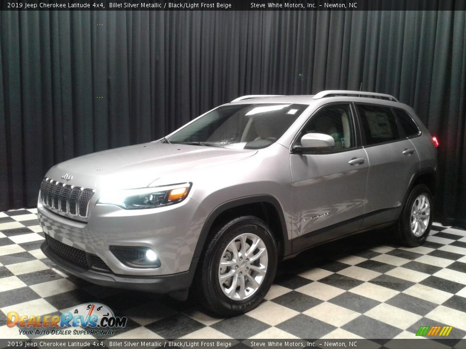 2019 Jeep Cherokee Latitude 4x4 Billet Silver Metallic / Black/Light Frost Beige Photo #2