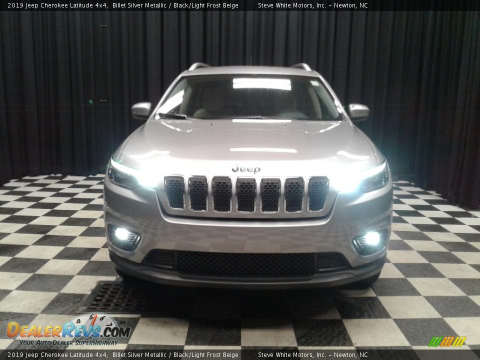 2019 Jeep Cherokee Latitude 4x4 Billet Silver Metallic / Black/Light Frost Beige Photo #3