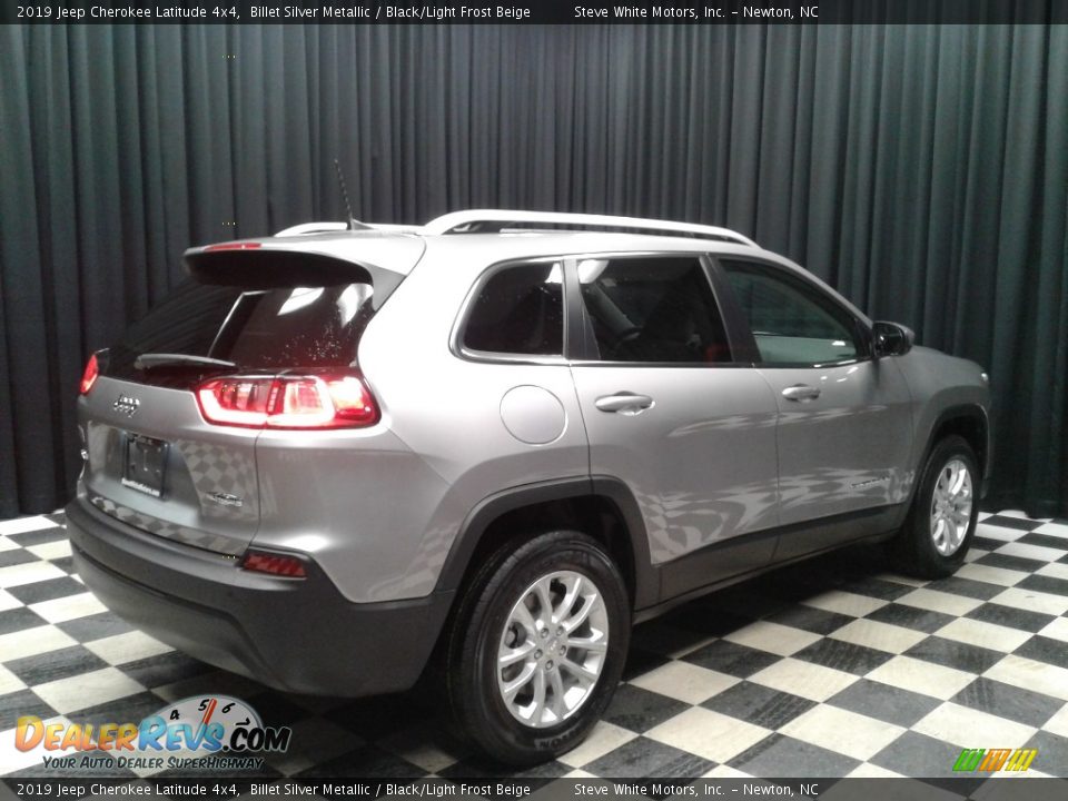 2019 Jeep Cherokee Latitude 4x4 Billet Silver Metallic / Black/Light Frost Beige Photo #6