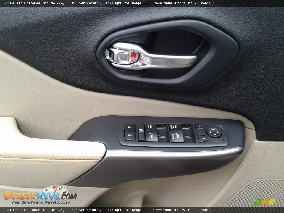 2019 Jeep Cherokee Latitude 4x4 Billet Silver Metallic / Black/Light Frost Beige Photo #9