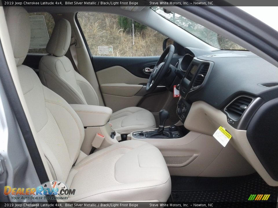 2019 Jeep Cherokee Latitude 4x4 Billet Silver Metallic / Black/Light Frost Beige Photo #14