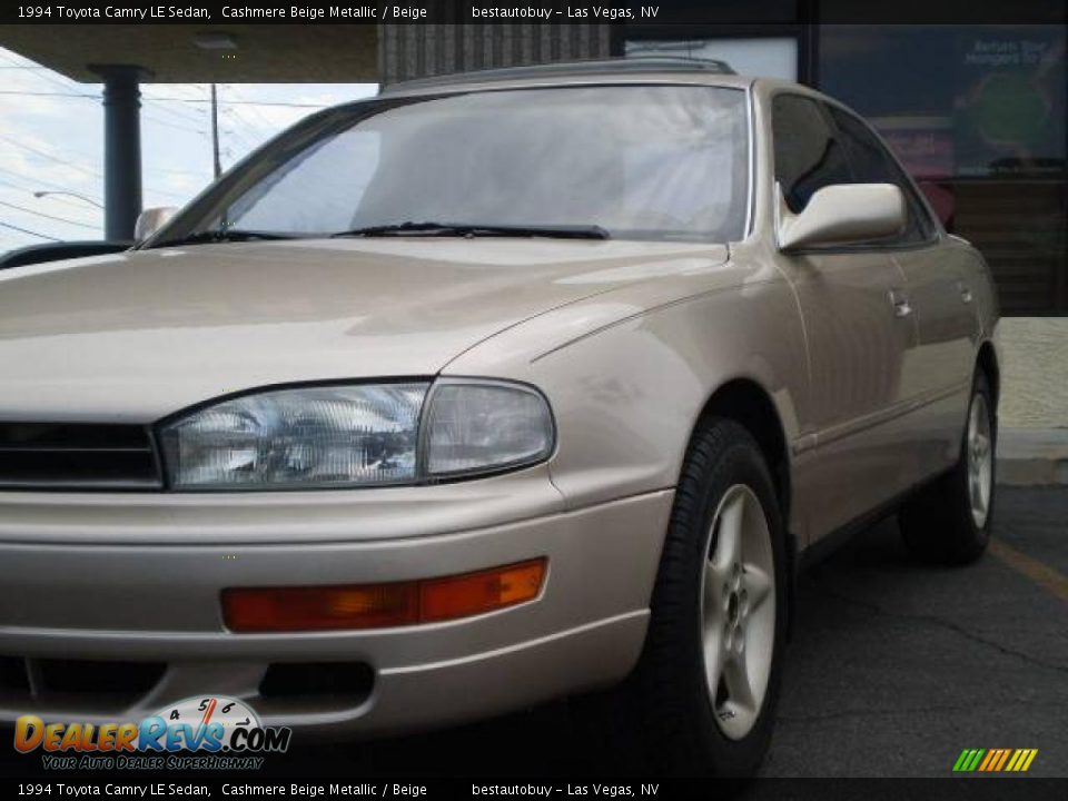 1994 Toyota Camry LE Sedan Cashmere Beige Metallic / Beige Photo #25