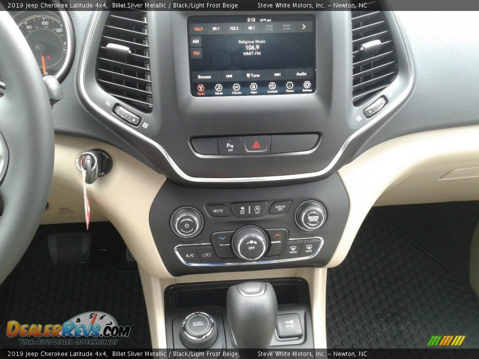 2019 Jeep Cherokee Latitude 4x4 Billet Silver Metallic / Black/Light Frost Beige Photo #19